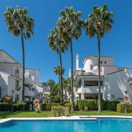 Apartament Mediterranean Hidden Treasure At Puerto Banus *